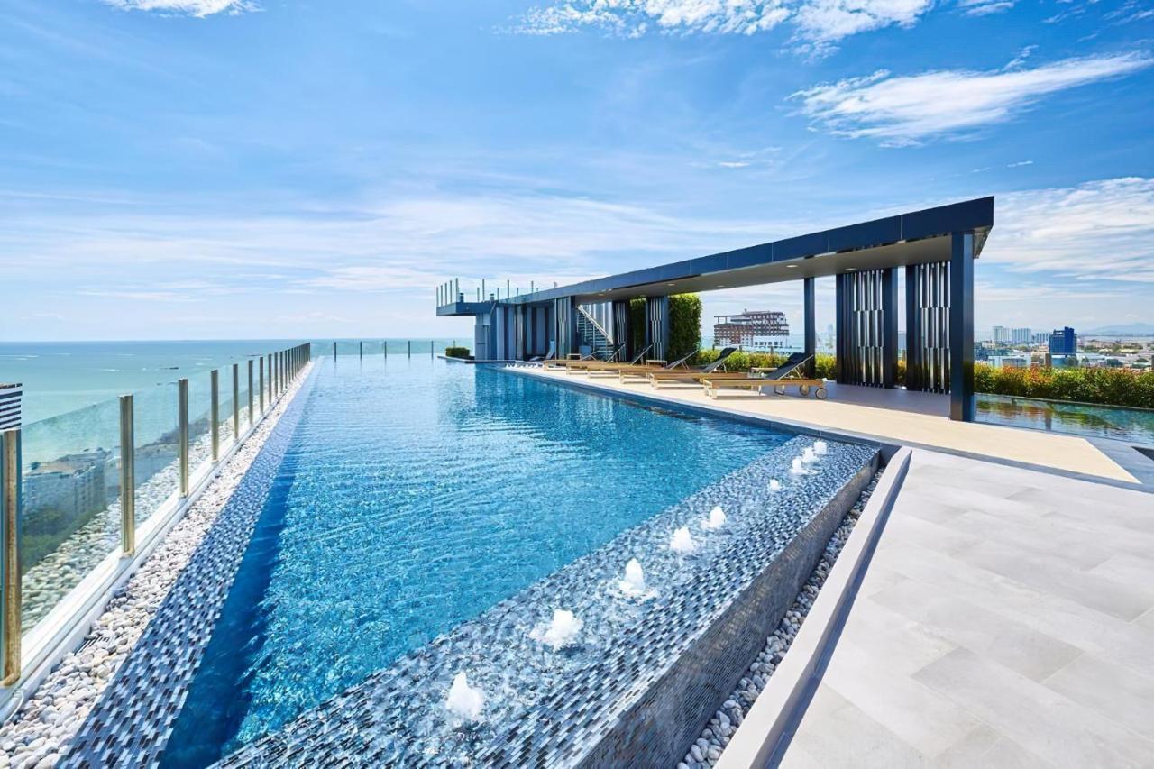 Central Pattaya Fully Equipped Condo Next To Beach Exterior photo