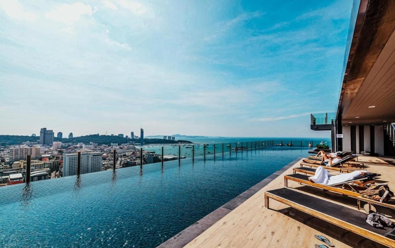 Central Pattaya Fully Equipped Condo Next To Beach Exterior photo